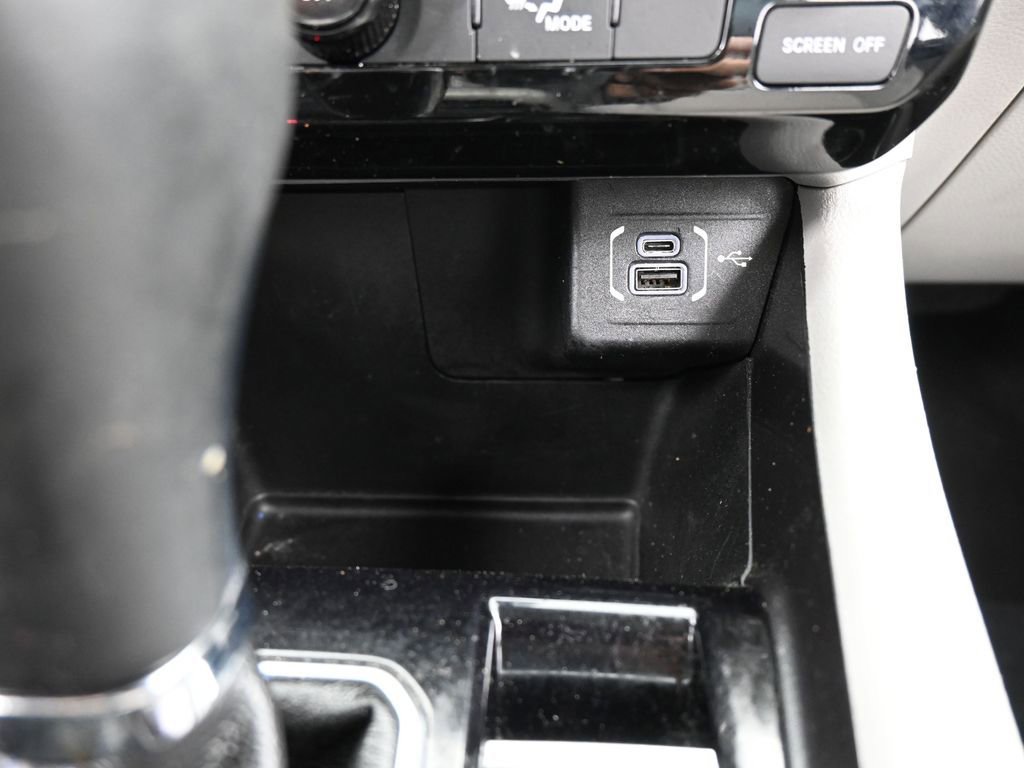 Used 2022 Jeep Compass Latitude w/ Sun and Sound Group image 26