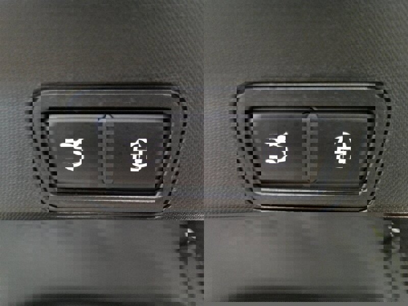 Used 2018 Alfa Romeo Stelvio Ti image 27