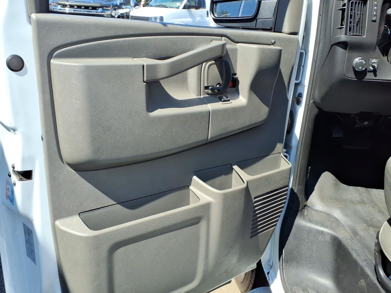 Certified 2025 Chevrolet Express 2500 w/ Driver Convenience Package RWD image 10