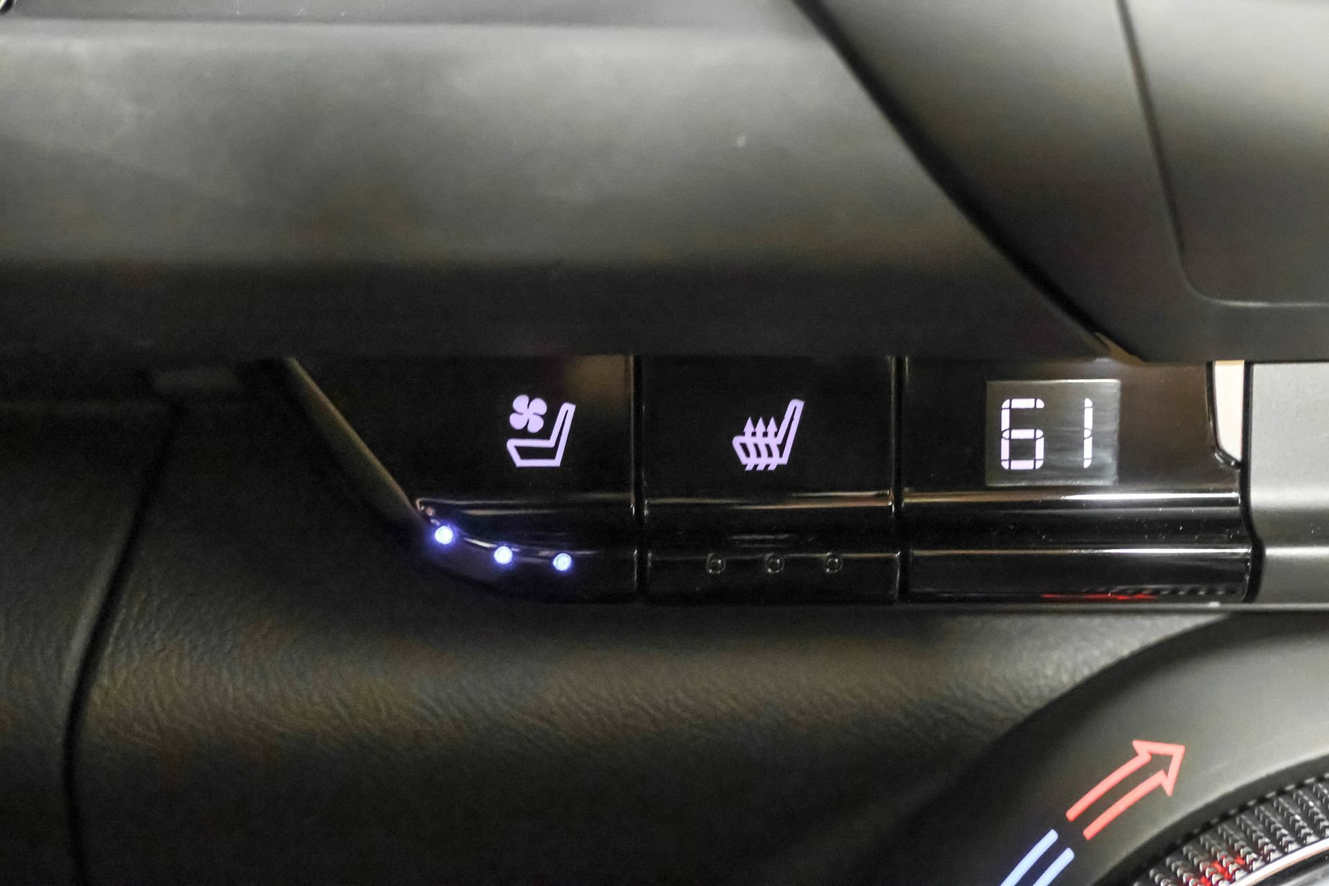 Used 2021 Chevrolet Camaro LT w/ RS Package RWD image 30