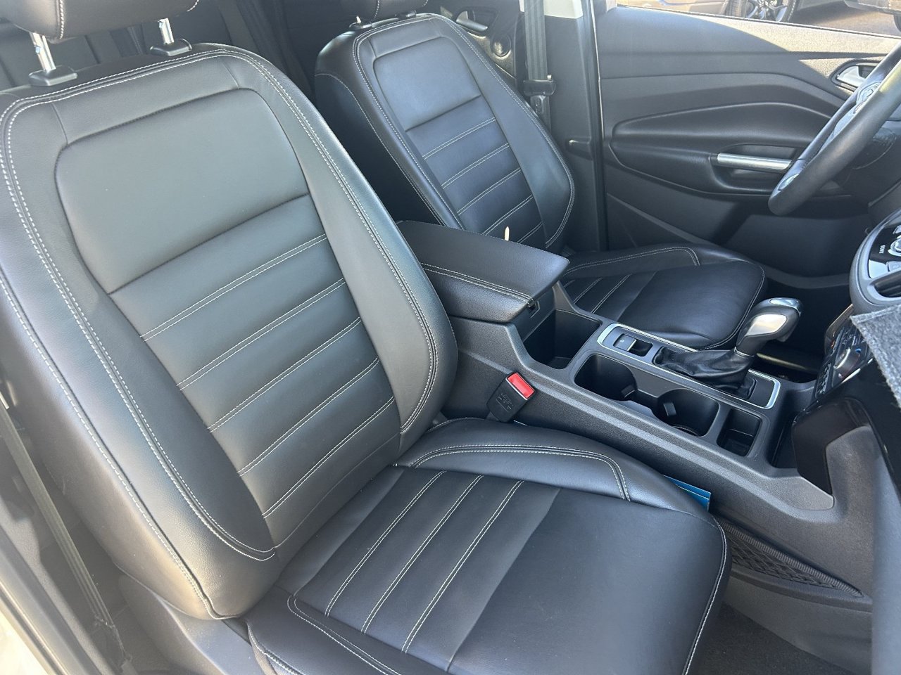Used 2019 Ford Escape Titanium AWD/4WD image 12
