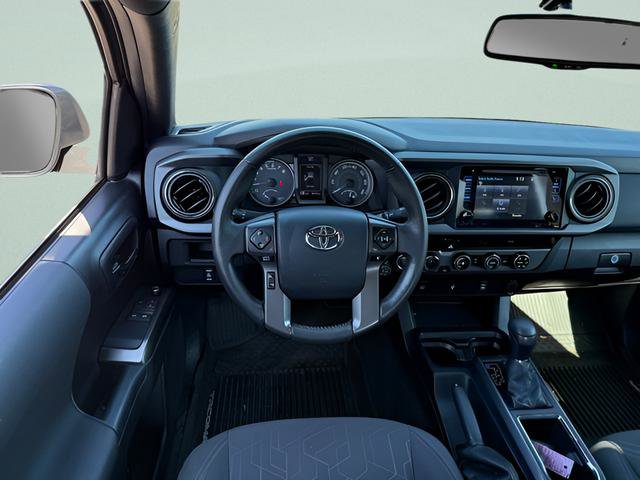 Used 2017 Toyota Tacoma TRD Sport w/ Tow Package (A/T) AWD/4WD image 7