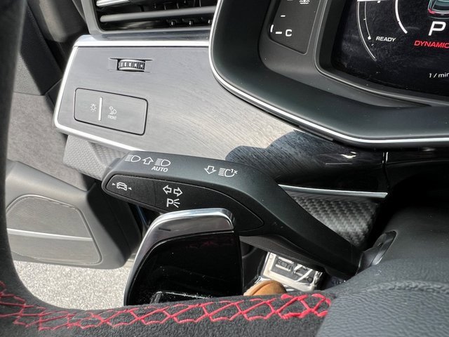 Certified 2024 Audi RS Q8 image 36