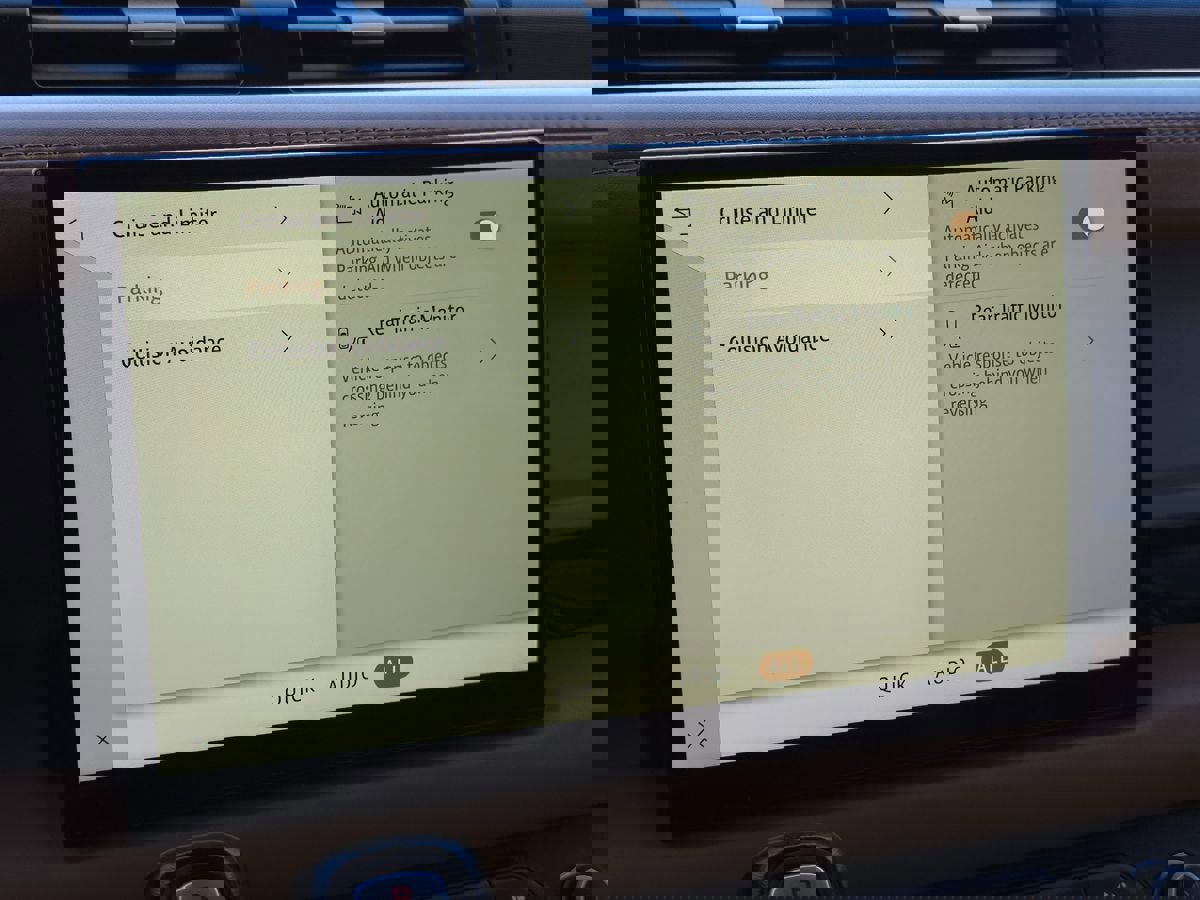 Used 2023 Land Rover Defender 130 S image 60