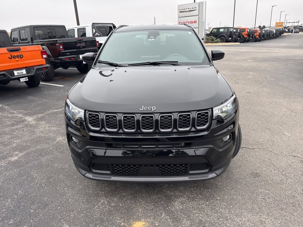 Used 2025 Jeep Compass Latitude w/ Altitude Special Edition image 7