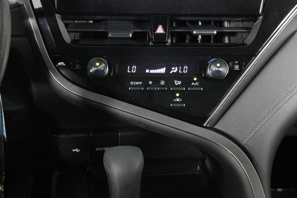 Used 2022 Toyota Camry LE FWD image 21