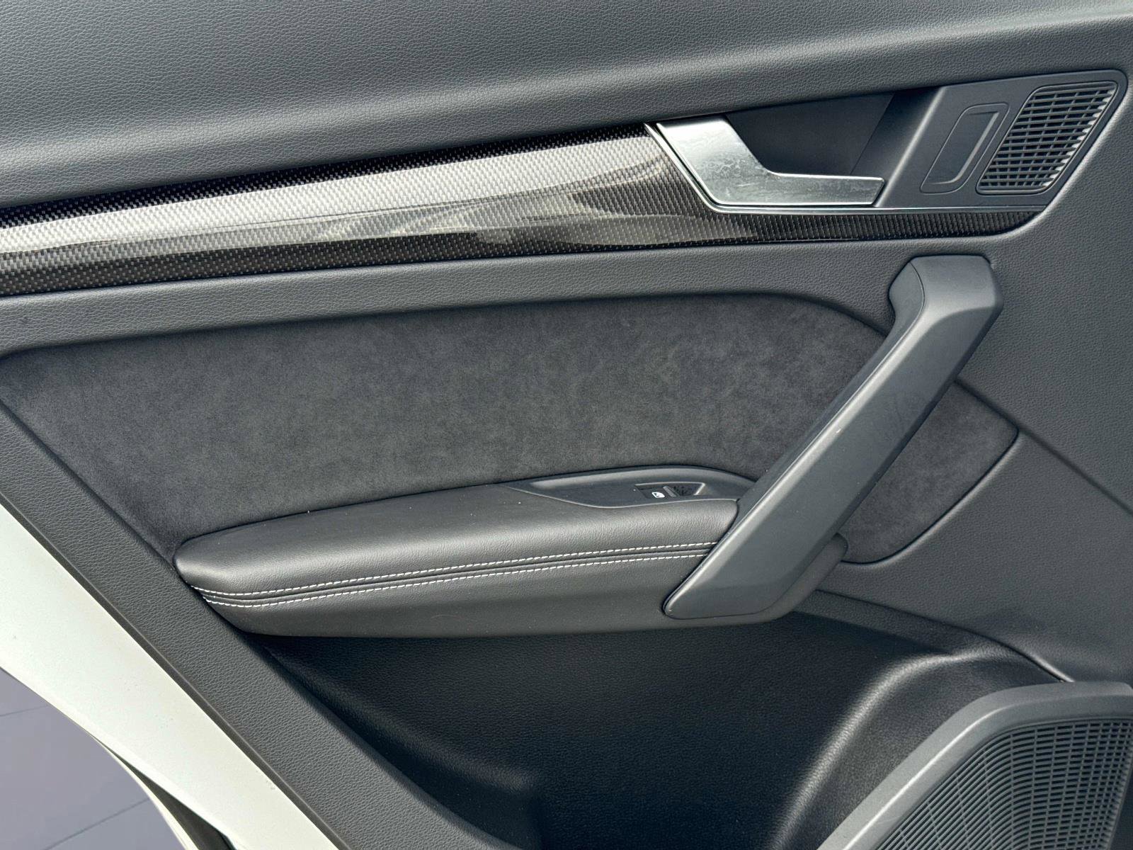 Used 2023 Audi SQ5 Prestige w/ Prestige Package image 14