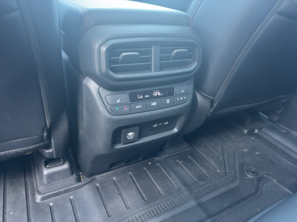 Used 2025 Honda Pilot Black Edition image 22