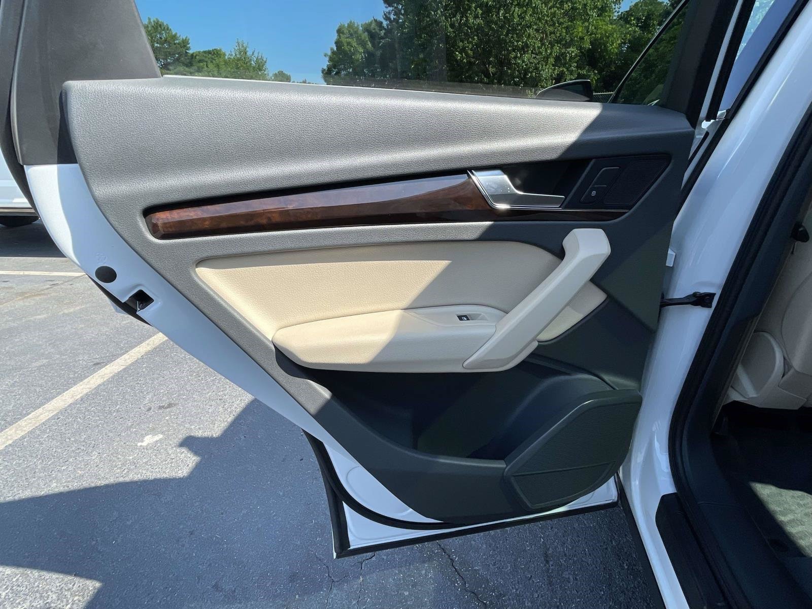 Used 2019 Audi Q5 2.0T Premium w/ Convenience Package AWD/4WD image 15
