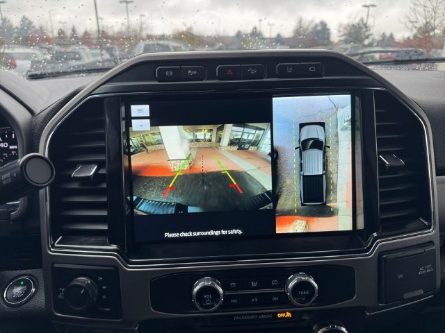 Used 2022 Ford F350 Platinum w/ FX4 Off-Road Package AWD/4WD image 16