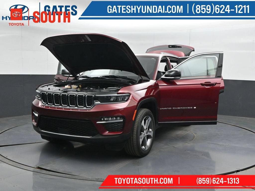 Used 2023 Jeep Grand Cherokee Limited AWD/4WD image 55