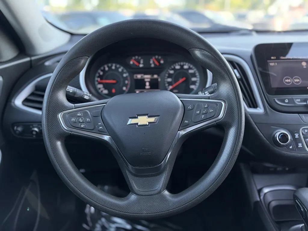 Used 2023 Chevrolet Malibu LT FWD image 14