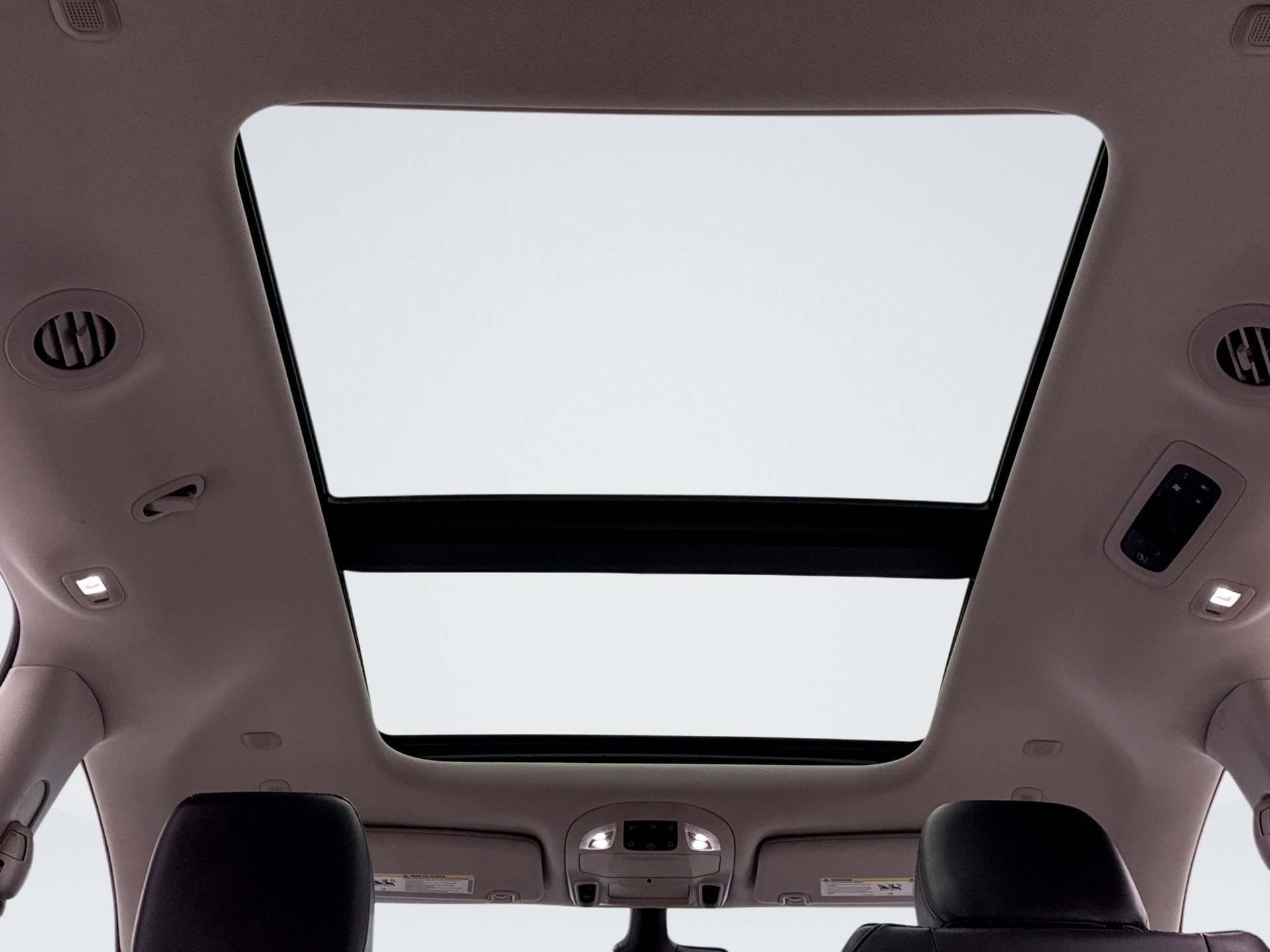 Used 2024 Chrysler Pacifica Touring-L w/ Road Tripper Package image 23