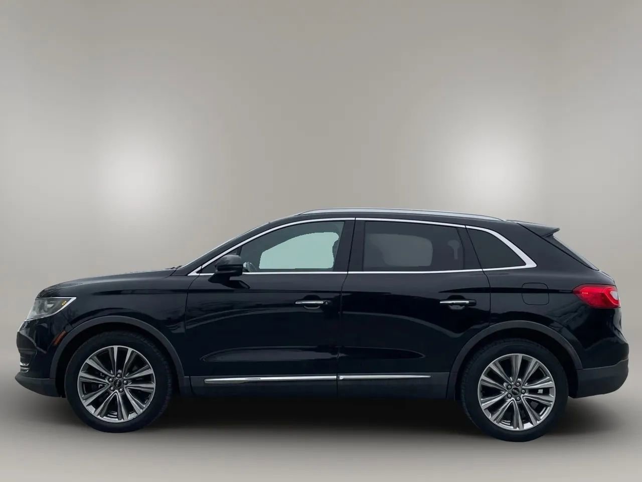 Used 2016 Lincoln MKX Reserve w/ Climate Package image 5