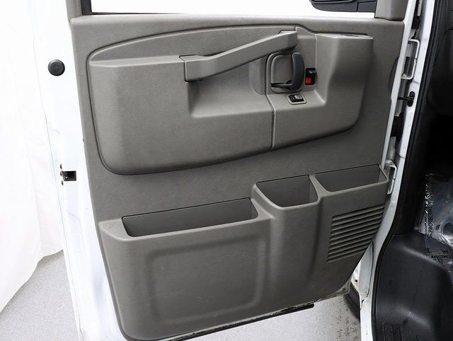 Used 2020 Chevrolet Express 3500 LS RWD image 21