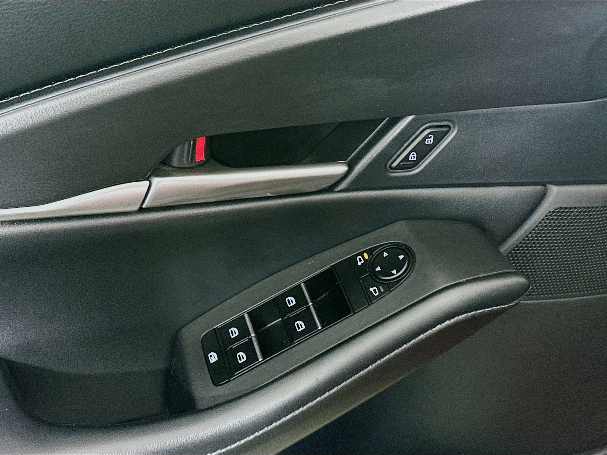 Used 2023 MAZDA CX-30 AWD 2.5 S w/ Select Package image 15