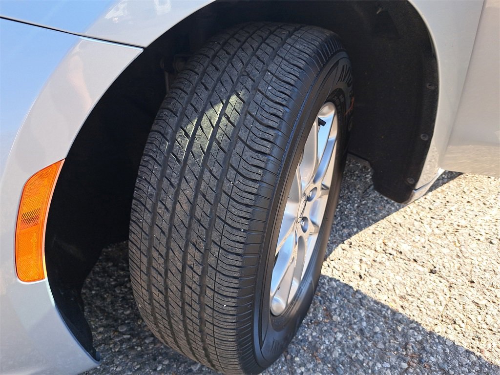 Used 2024 Chrysler Pacifica Touring-L image 31