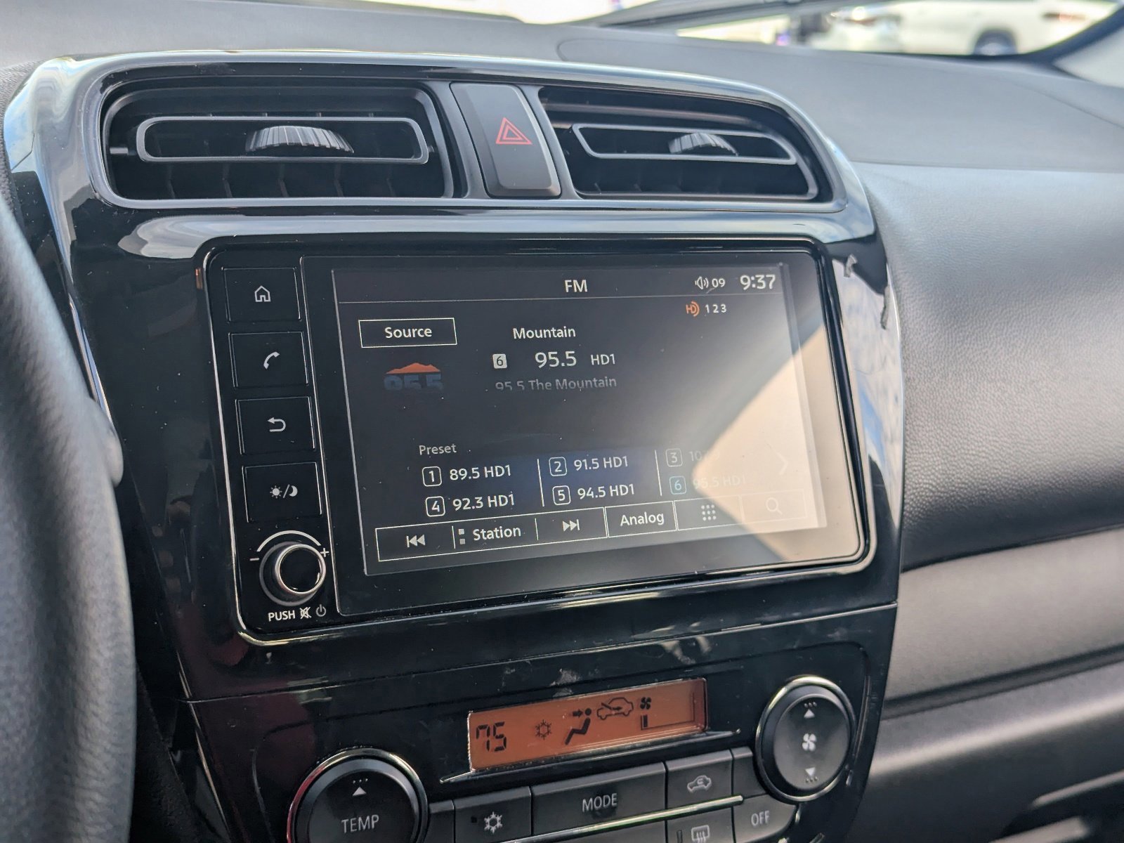 Used 2024 Mitsubishi Mirage Black Edition image 26