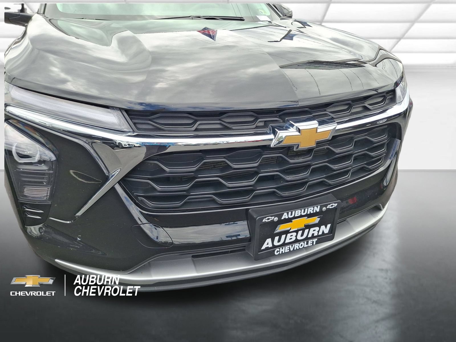 Used 2024 Chevrolet Trax LT FWD image 24