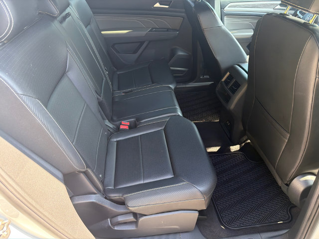 Used 2022 Volkswagen Atlas Cross Sport SE FWD image 16