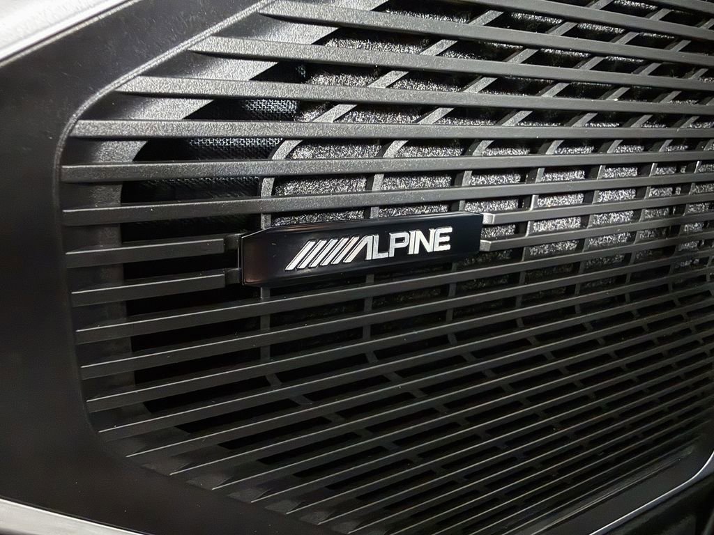 Used 2022 Jeep Wagoneer Series III AWD/4WD image 29