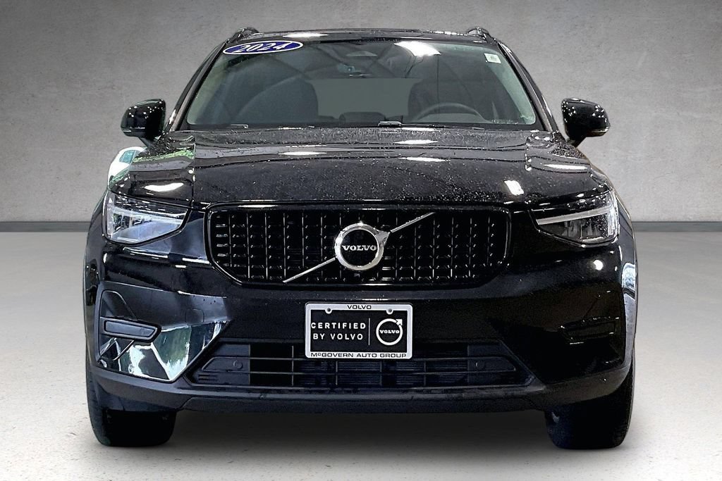 Certified 2024 Volvo XC40 B5 Core AWD/4WD image 2