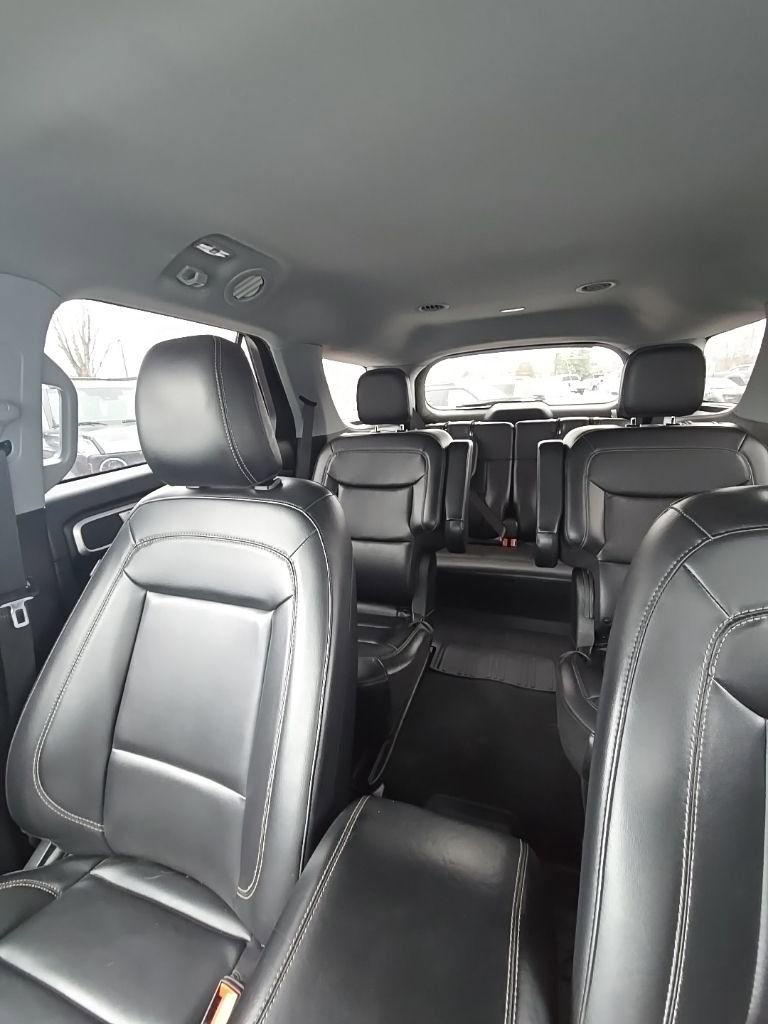 Used 2023 Ford Explorer XLT w/ Equipment Group 202A image 18