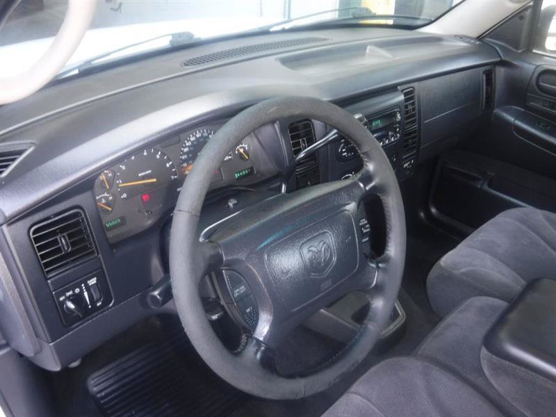 Used 2001 Dodge Dakota 2WD Club Cab image 29