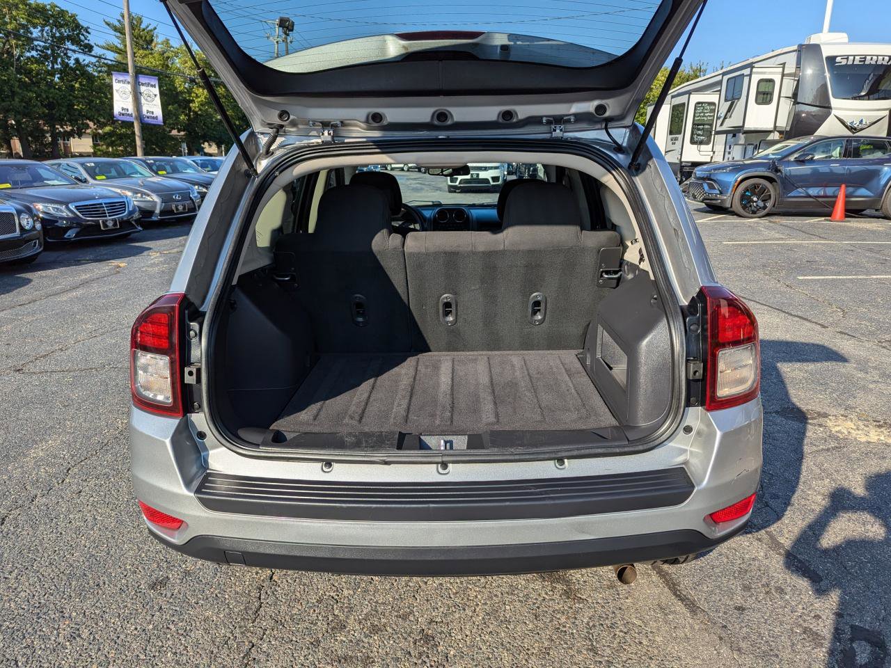 Used 2017 Jeep Compass Sport w/ Power Value Group image 33