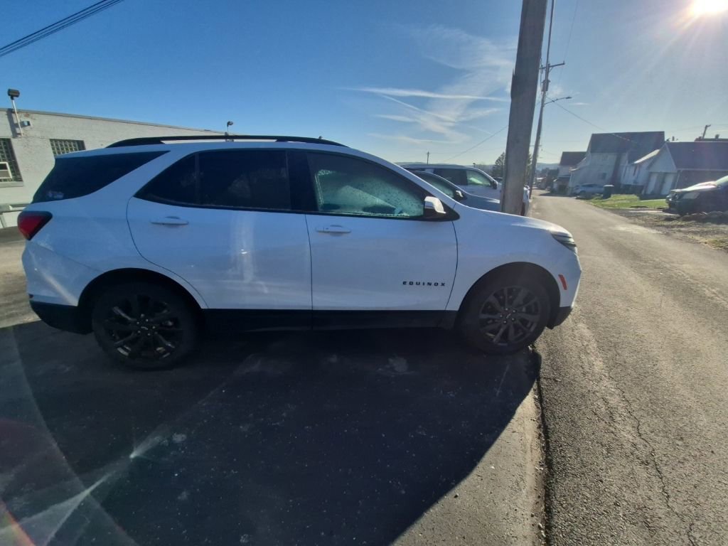 Used 2022 Chevrolet Equinox RS w/ RS Leather Package image 8