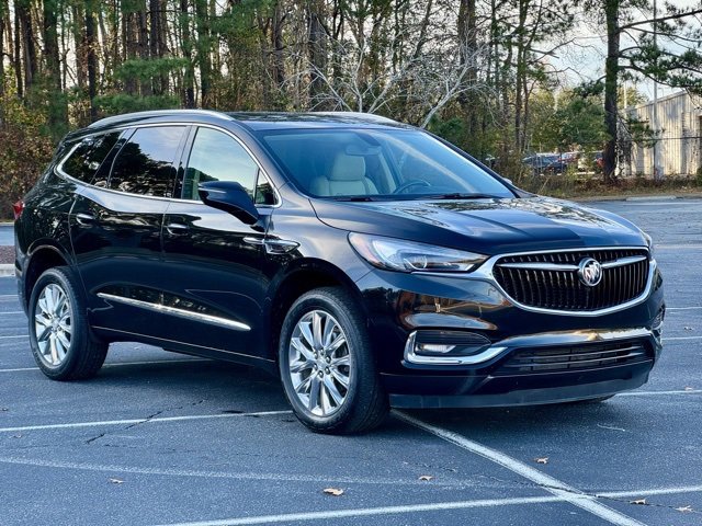 Used 2020 Buick Enclave Essence w/ Sound and Sites Package image 11
