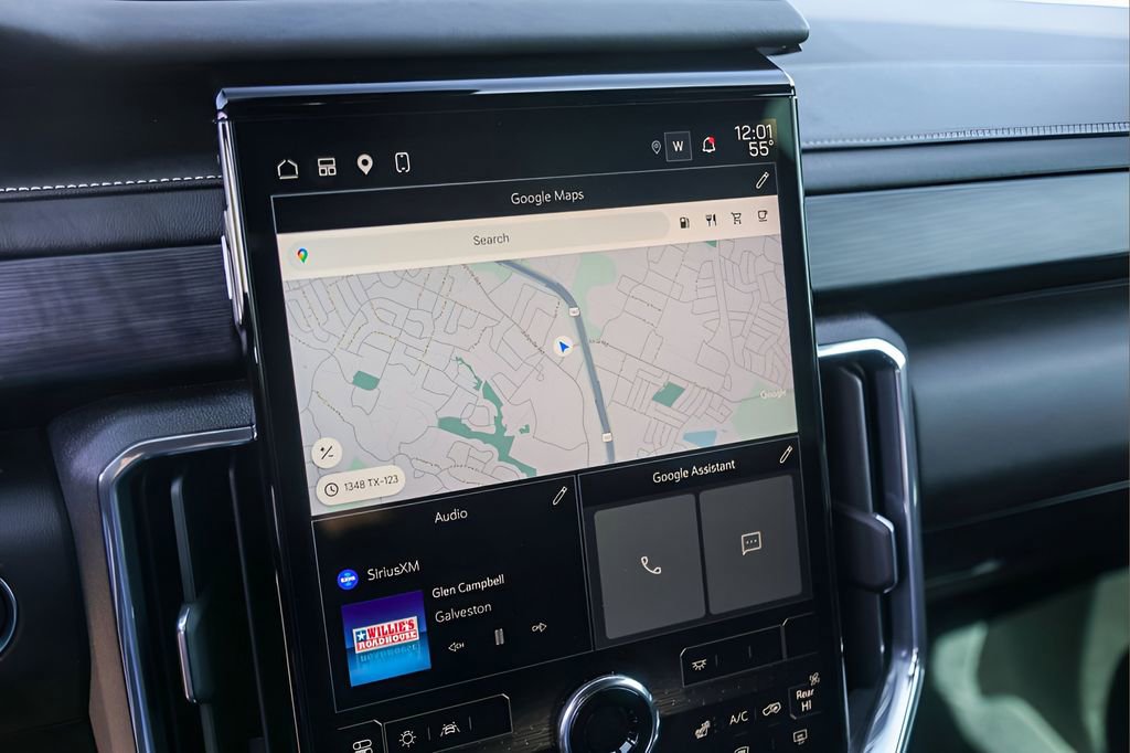 Used 2024 GMC Acadia Elevation w/ Luxury Package image 16