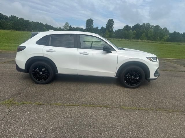New 2027 Honda HR-V Sport image 7
