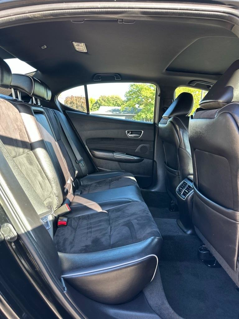 Used 2019 Acura TLX w/ Technology & A-SPEC Package FWD image 16