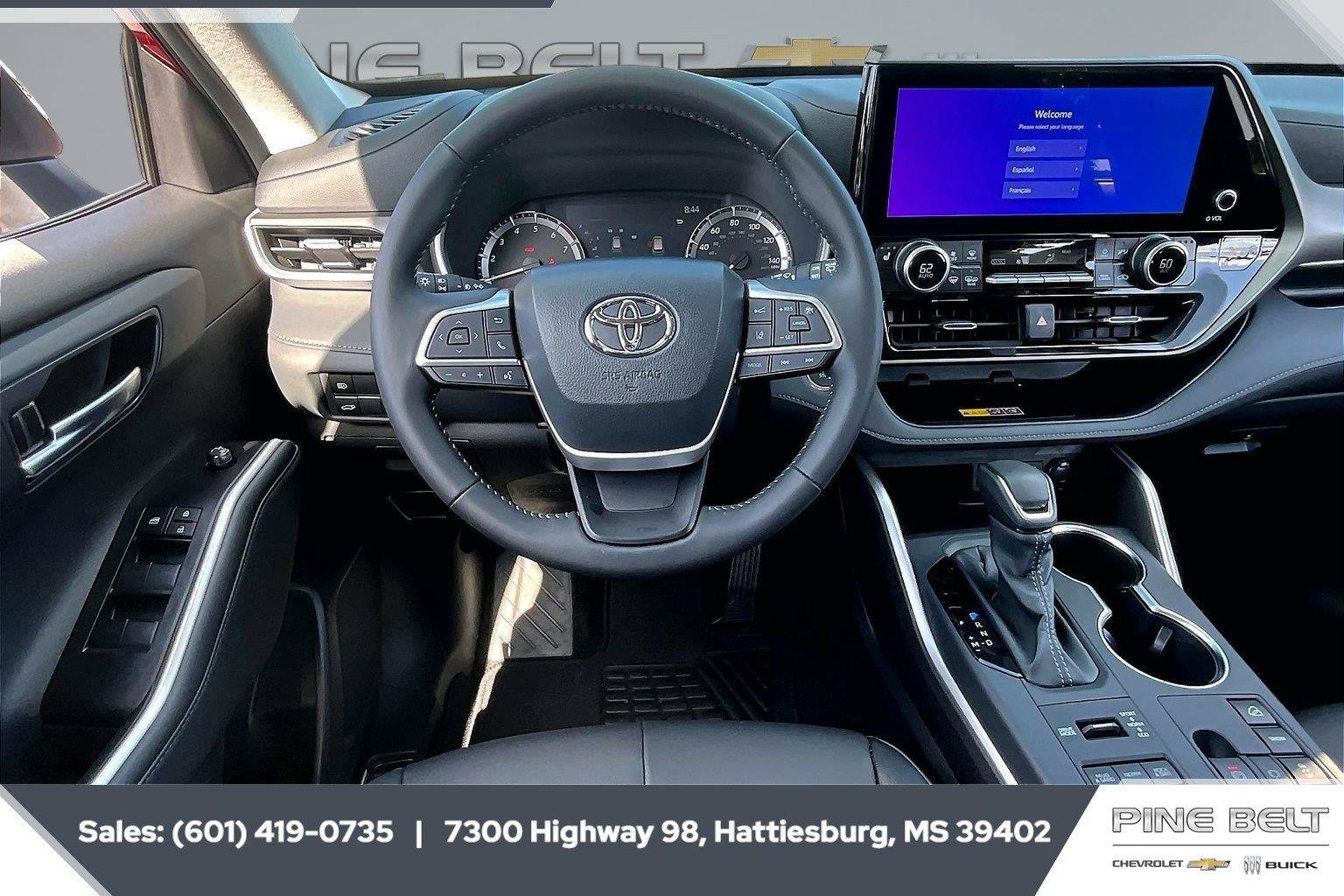 Used 2026 Toyota Highlander XLE AWD/4WD image 5