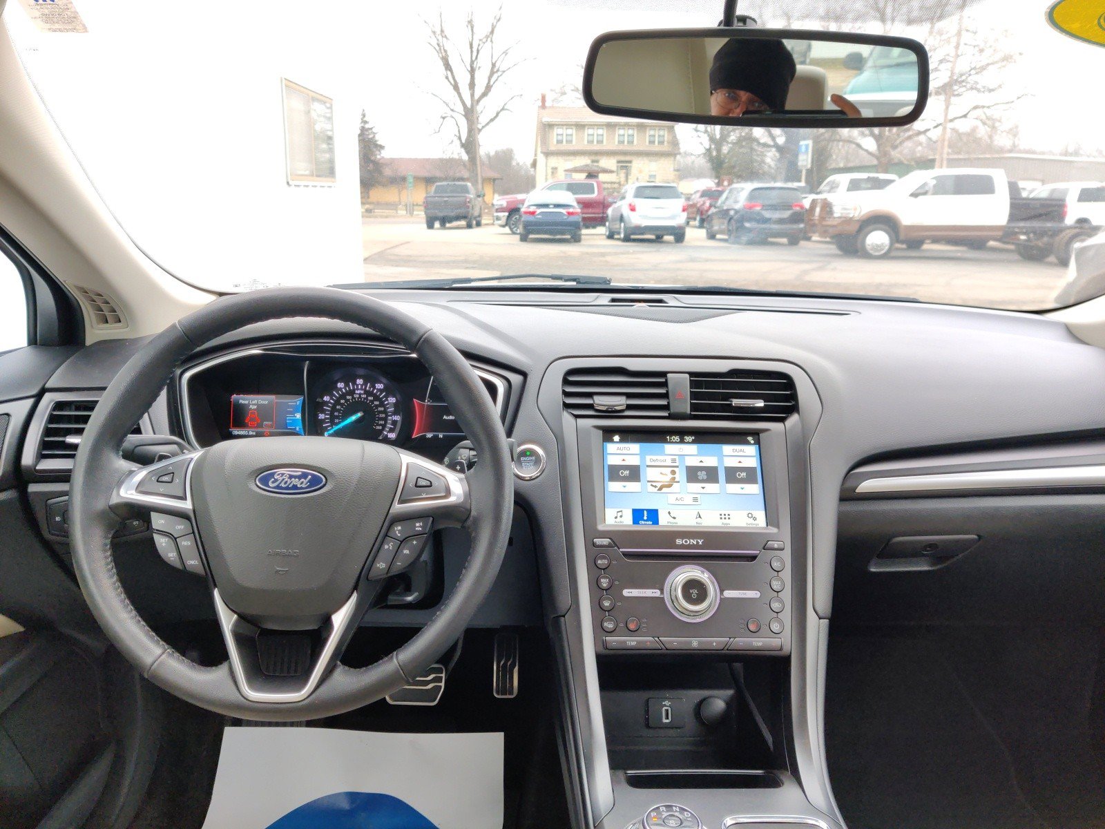 Used 2018 Ford Fusion Titanium image 17