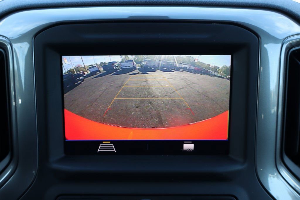 Used 2020 Chevrolet Silverado 1500 Custom w/ Custom Value Package image 11