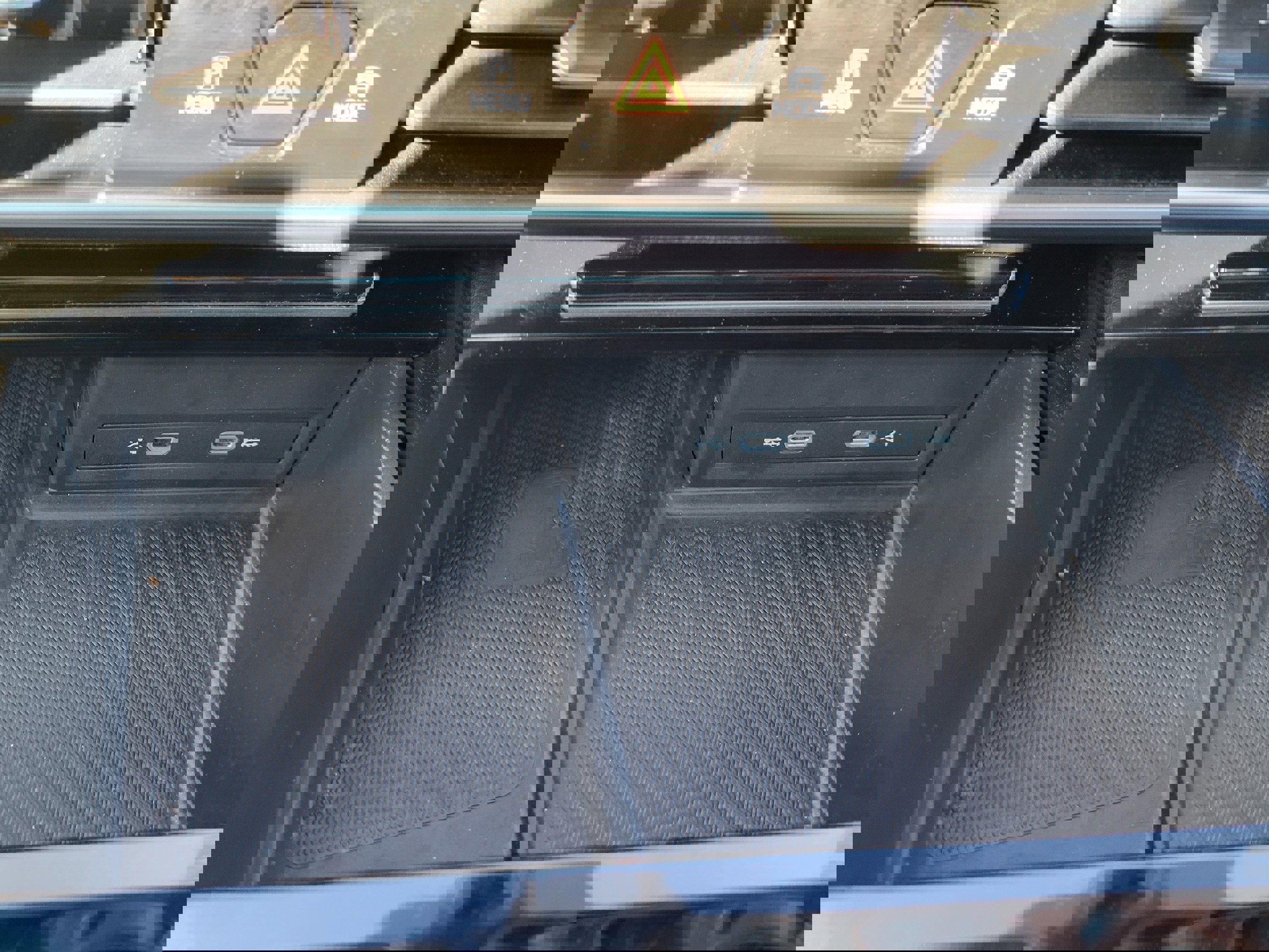 Used 2024 Volkswagen Atlas SEL image 21