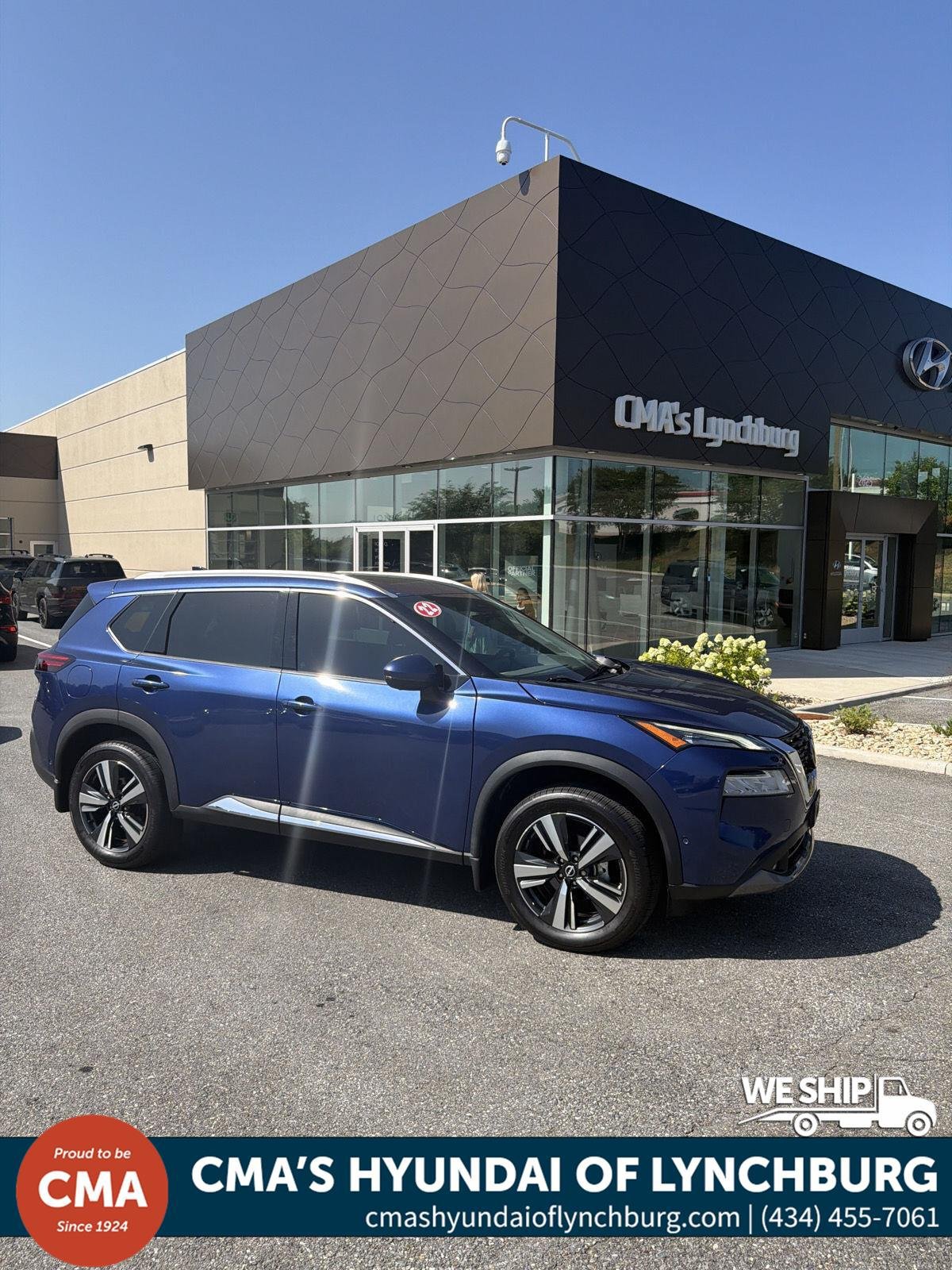 Used 2022 Nissan Rogue SL w/ SL Premium Package FWD image 2