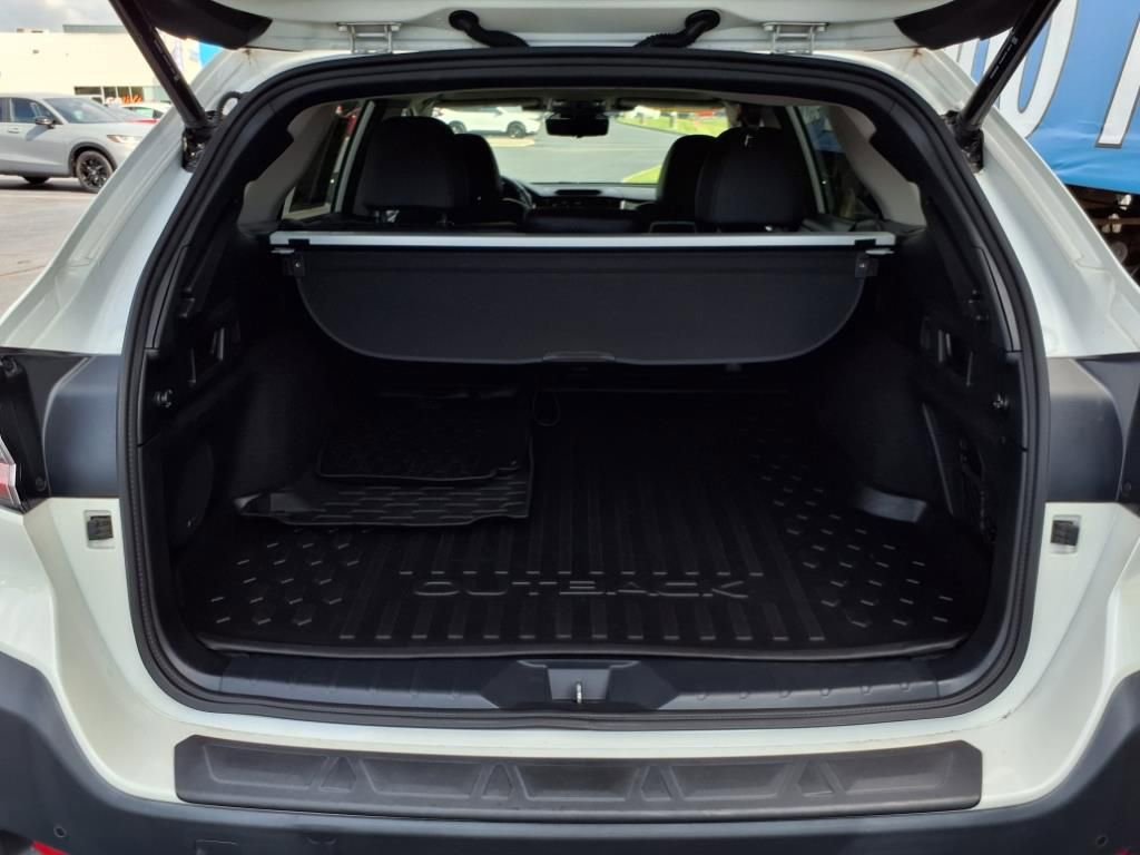 Used 2023 Subaru Outback Touring image 28