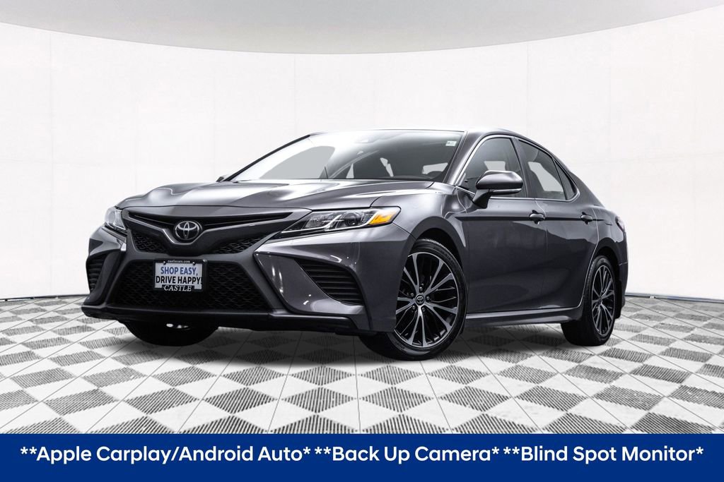 Used 2020 Toyota Camry SE w/ Moonroof Package image 2