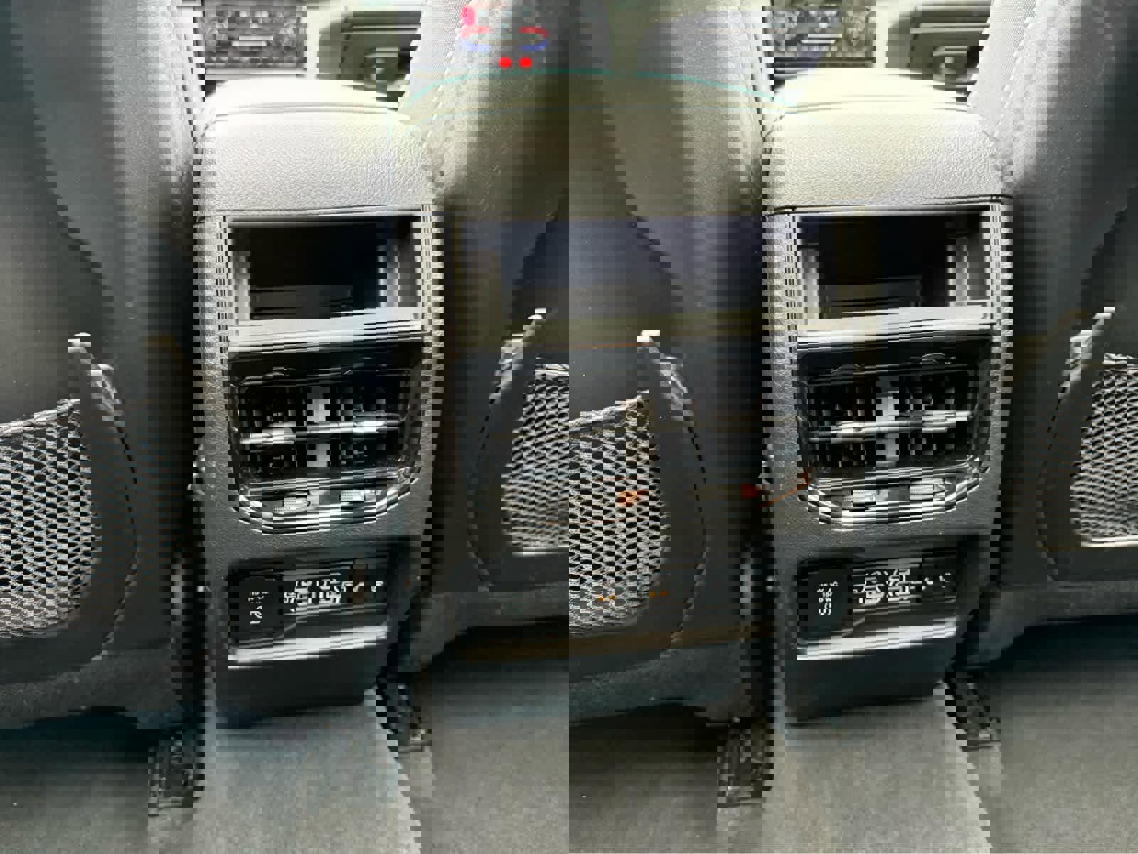 Used 2023 Jeep Grand Cherokee 30th Anniversary image 26