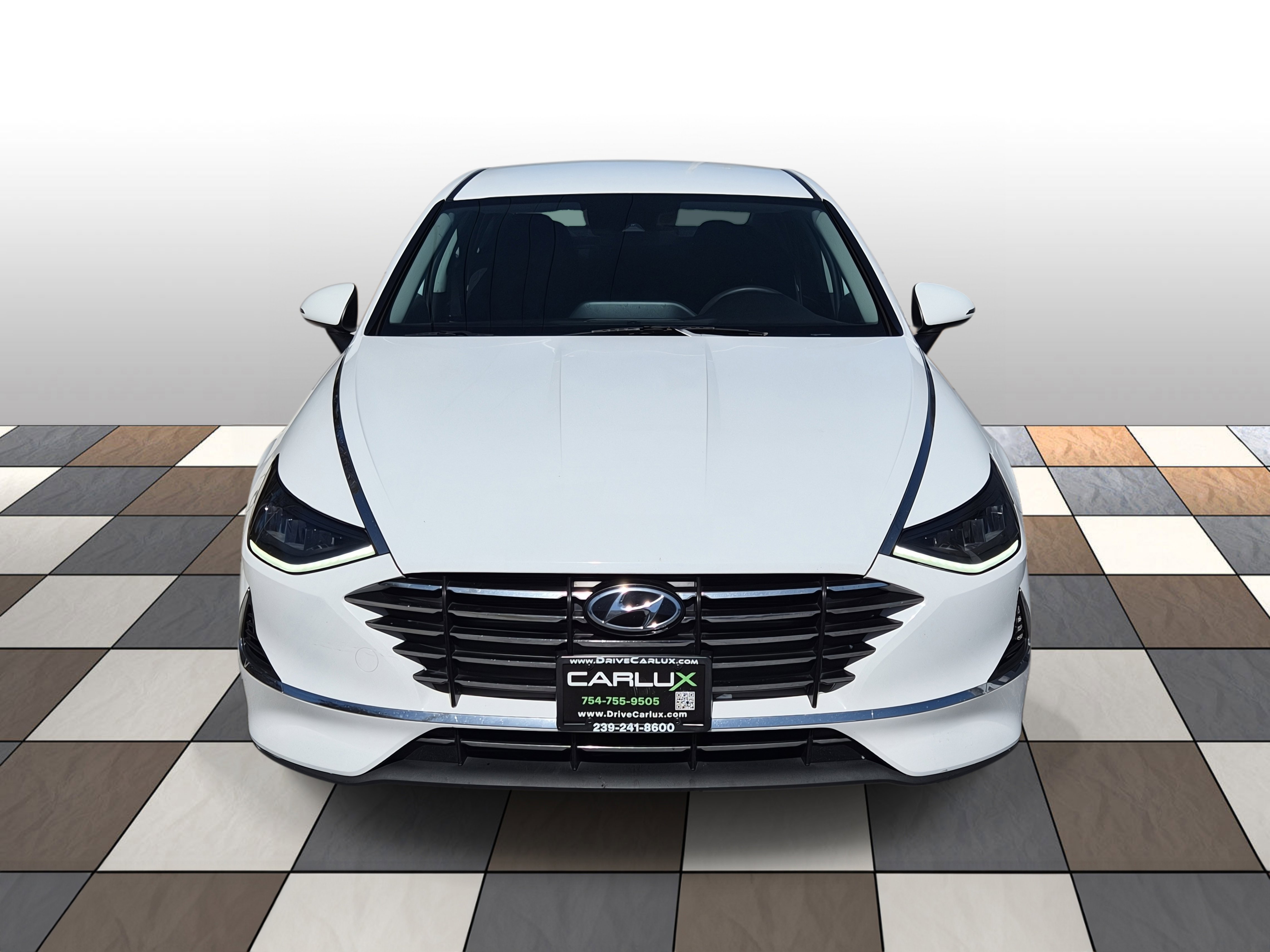 Used 2023 Hyundai Sonata SE image 2