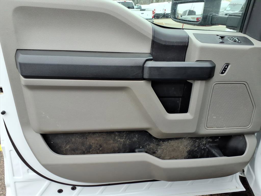 Used 2017 Ford F450 XL w/ Power Equipment Group image 15