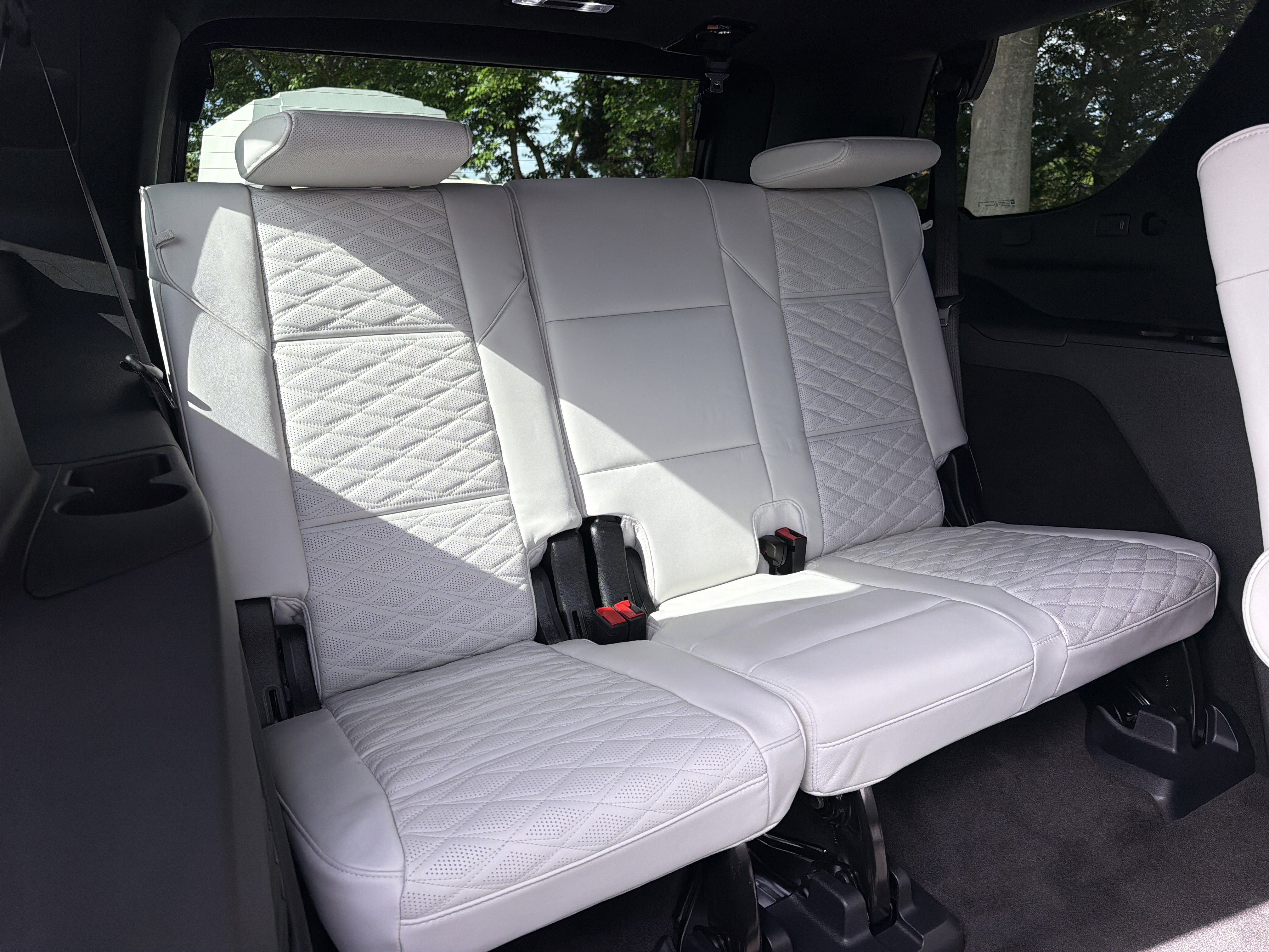 Used 2025 Cadillac Escalade Premium Luxury Platinum image 33