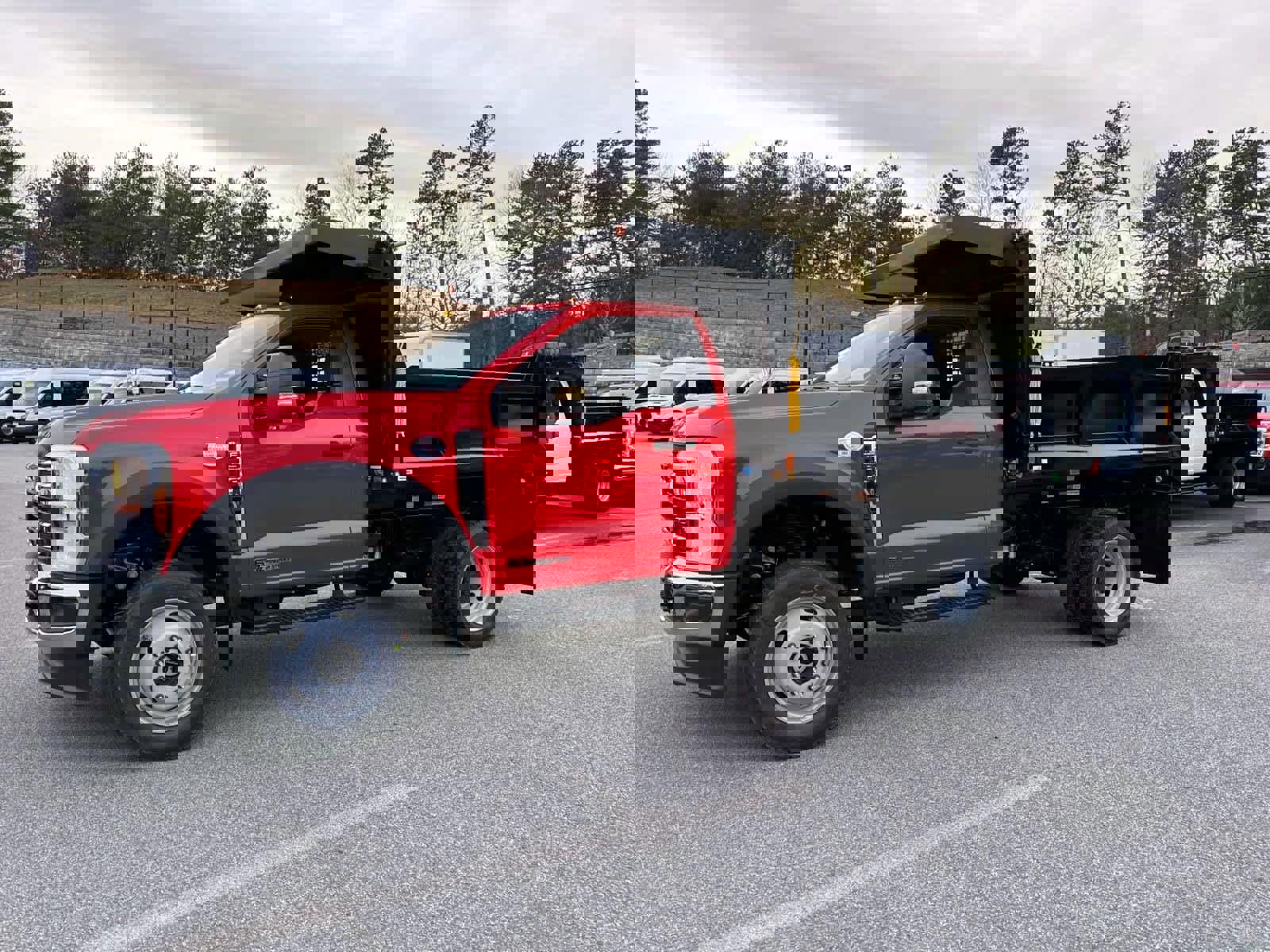 New 2026 Ford F550 4x4 Regular Cab Super Duty image 1