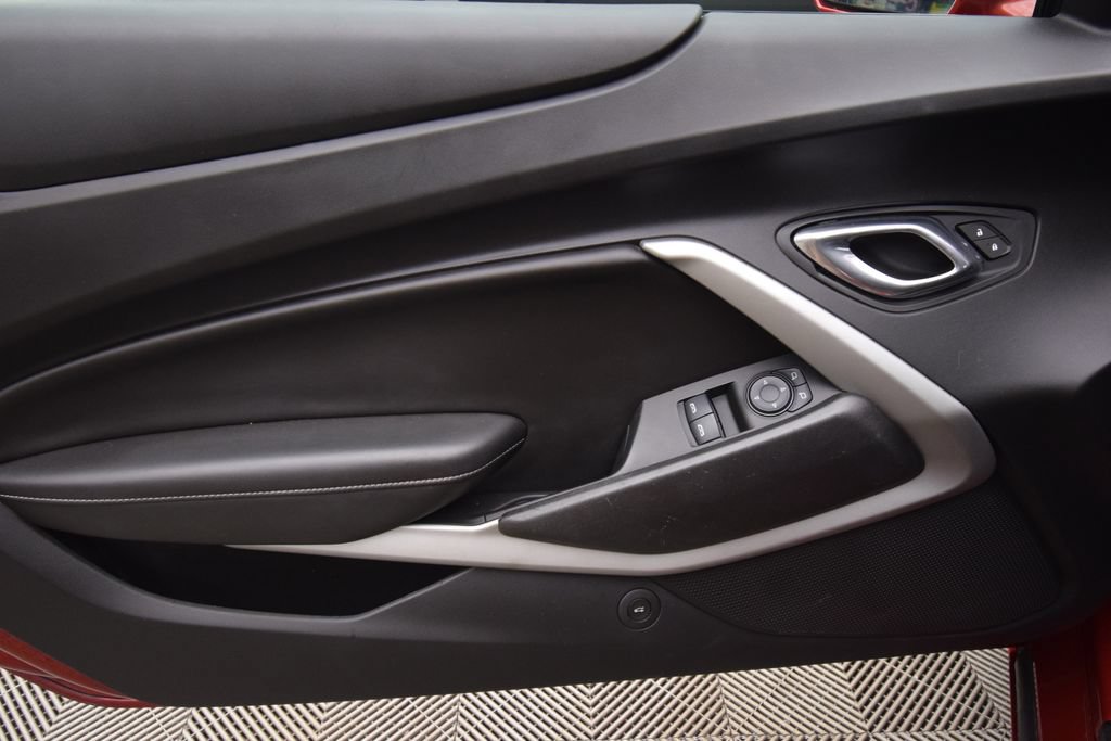 Used 2017 Chevrolet Camaro LT RWD image 26
