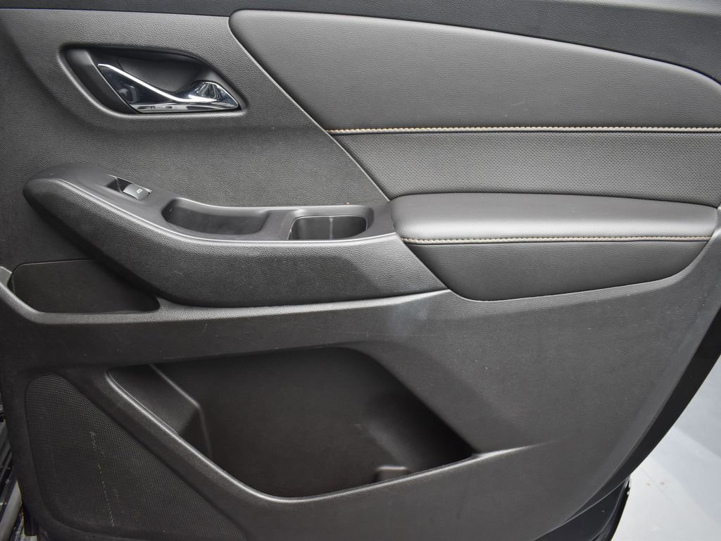 Used 2018 Chevrolet Traverse Premier w/ LPO, 'HIT The Road' Package image 30