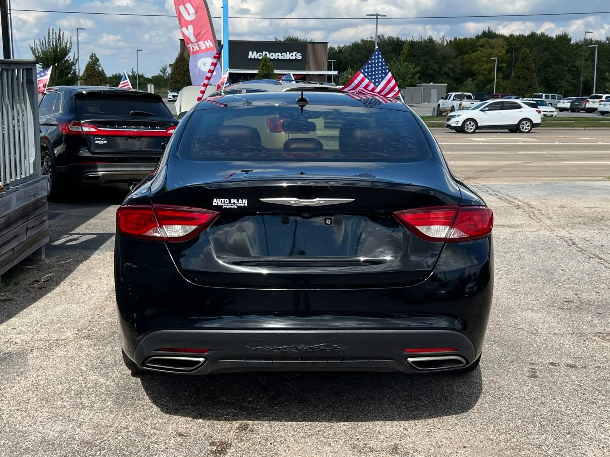 Used 2015 Chrysler 200 S w/ Navigation & Sound Group I FWD image 7