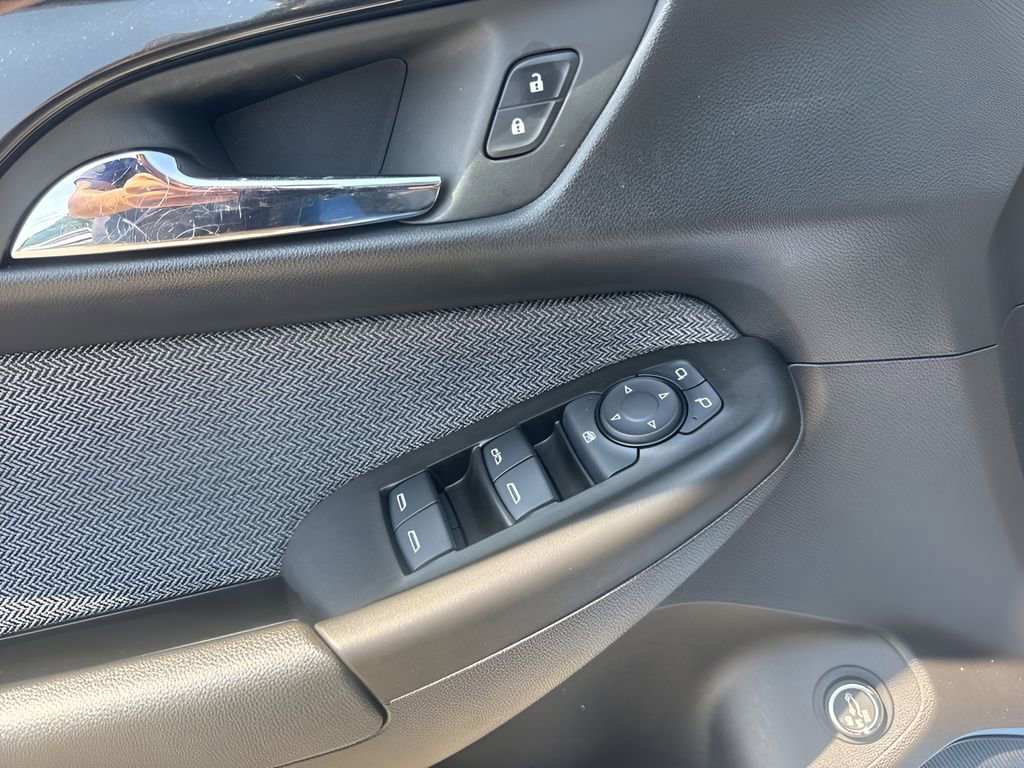 Used 2024 Chevrolet TrailBlazer LT w/ Convenience Package FWD image 24